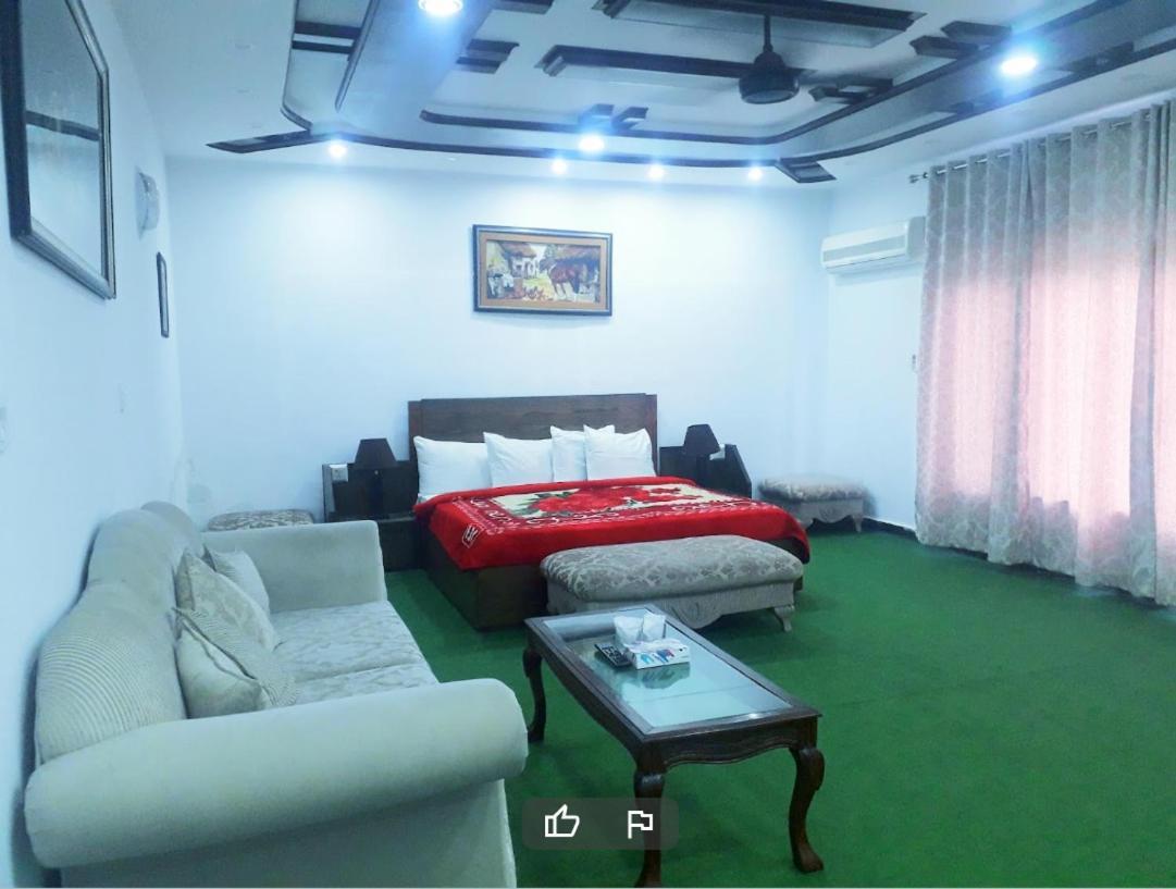 Mulberry Guest House F-10 이슬라마바드 외부 사진