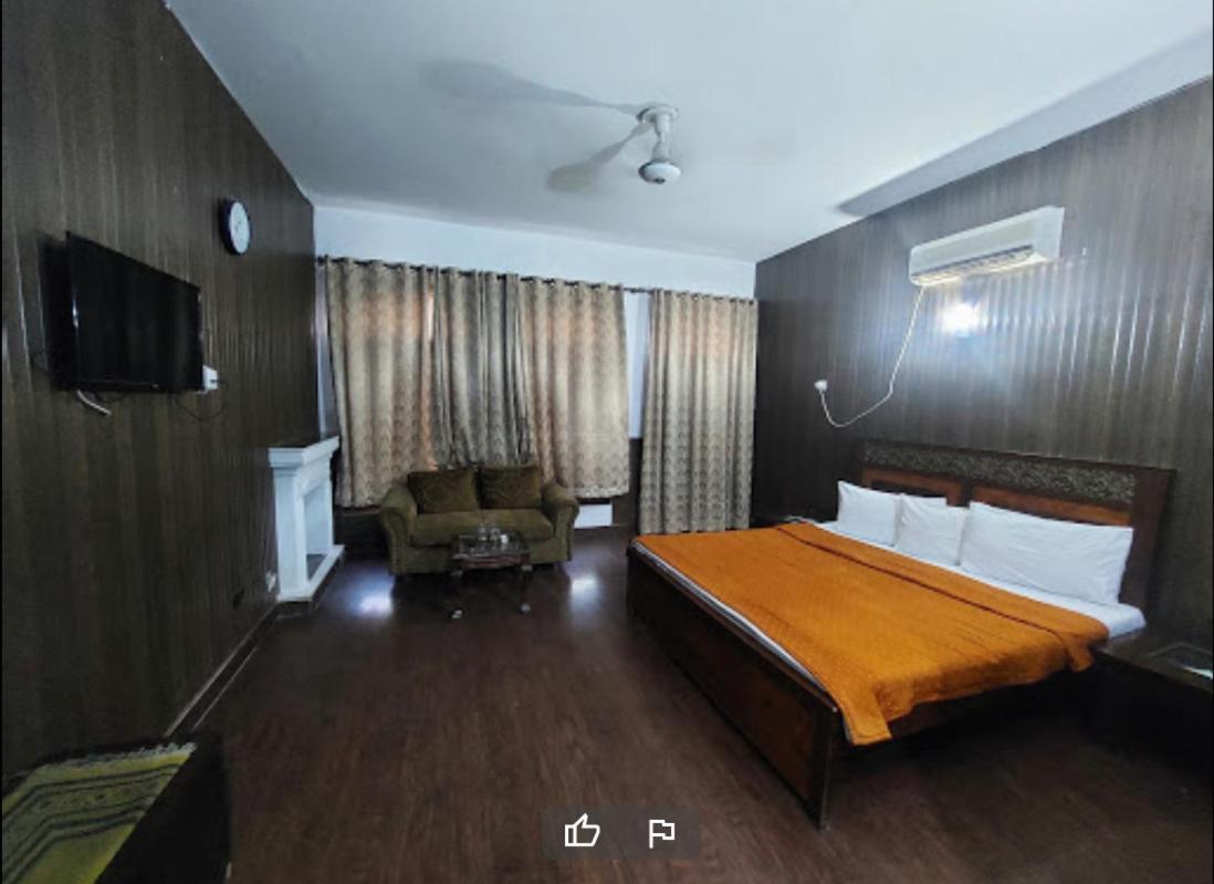 Mulberry Guest House F-10 이슬라마바드 외부 사진